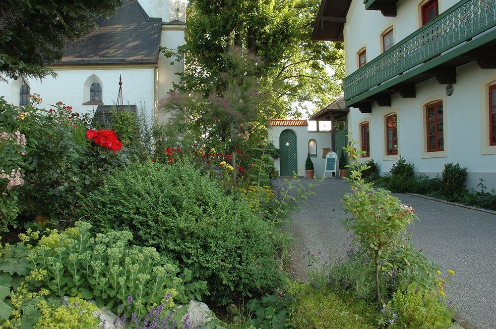 Hotel Zur Schonen Aussicht 펠드키르첸-웨스테르함 외부 사진